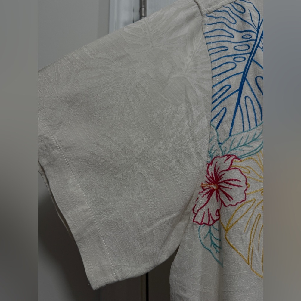 Tommy Bahama 100%‎ Silk Shirt Men’s XL Sketched Tropics Cream Embroidered floral - Picture 5 of 16